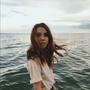 Meet your Posher, Abigail